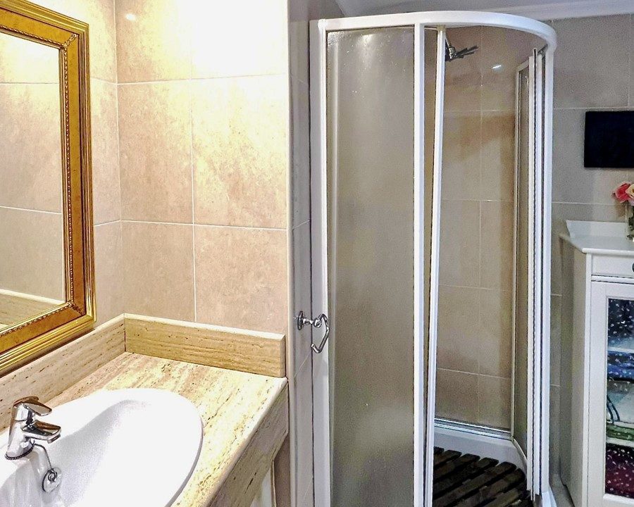 Salles de bain mit Dusche