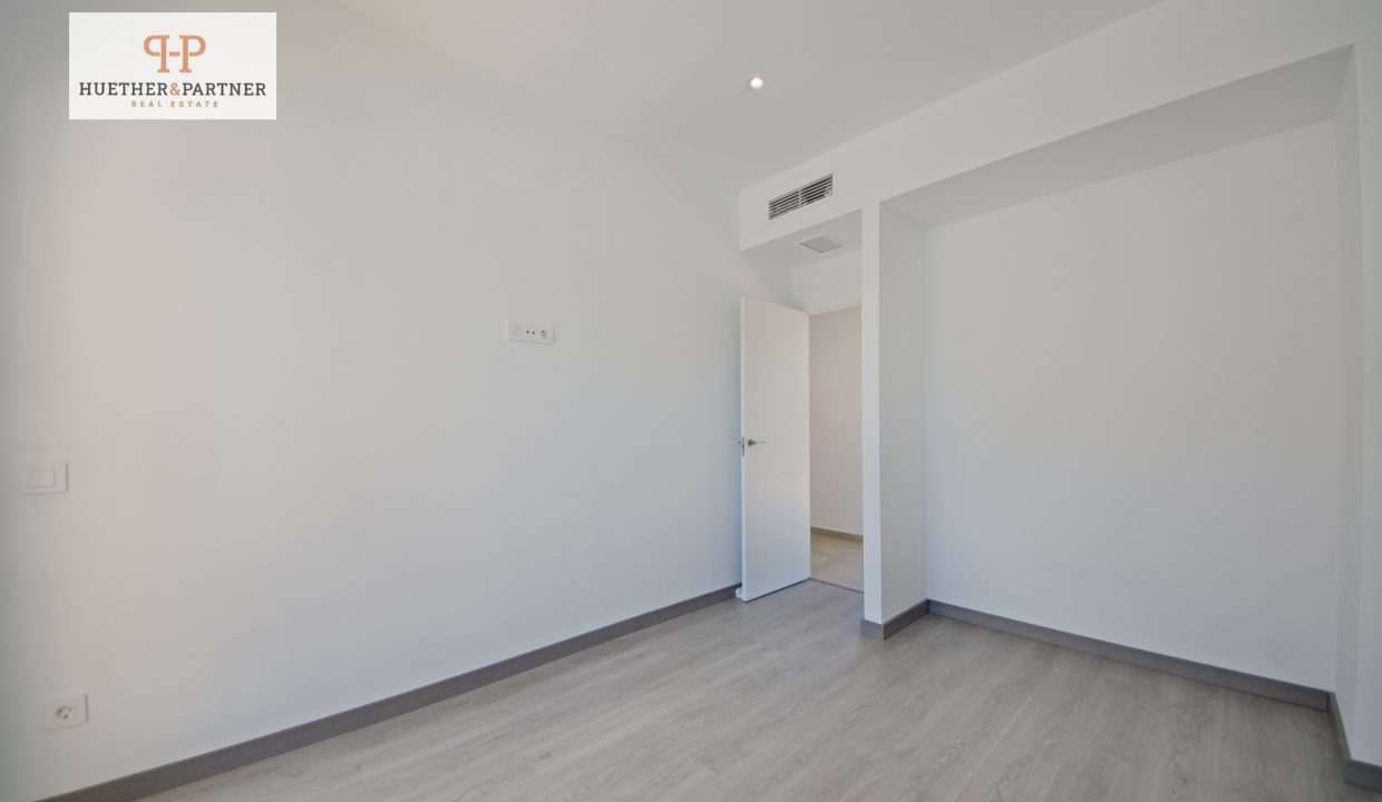 b16a2715-6819-40aa-90dd-d05a3eca619b