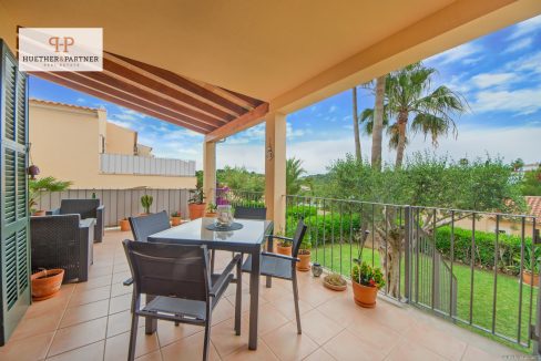 überdachte Terrasse