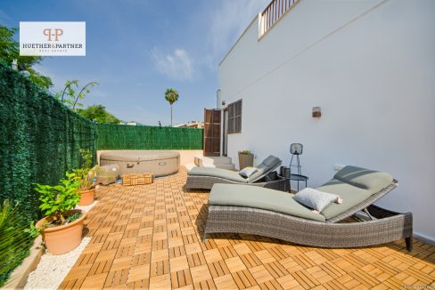 Terrasse mit Jacuzzi