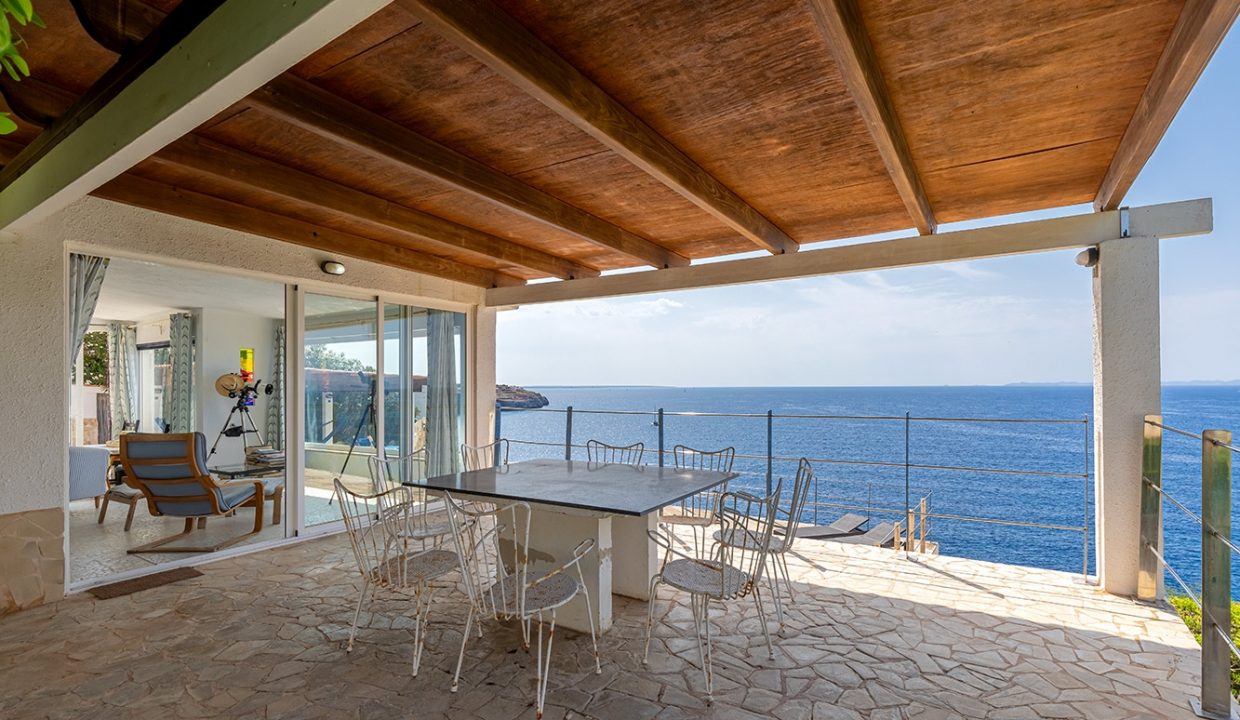 cc69e86b-3ca7-419e-922e-0aa402b95779