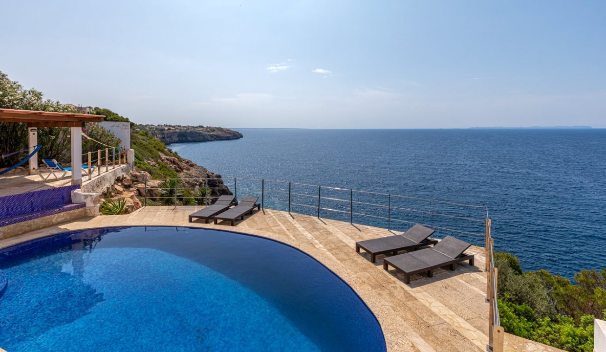 d2cdfb16-9aeb-450c-b0e2-1559f371efa7