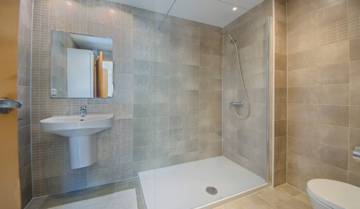 0b12304b-9e95-4603-8307-79140f9902d5