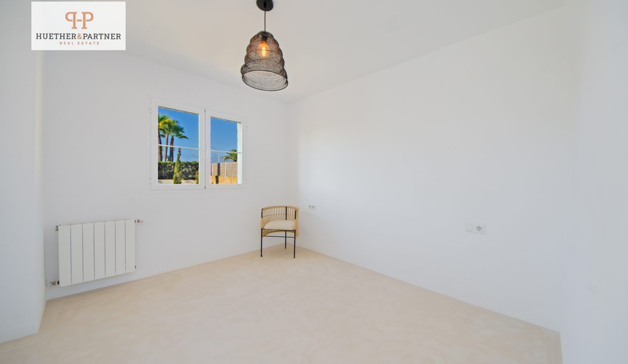 Helles Chambres mit Einbauchrank