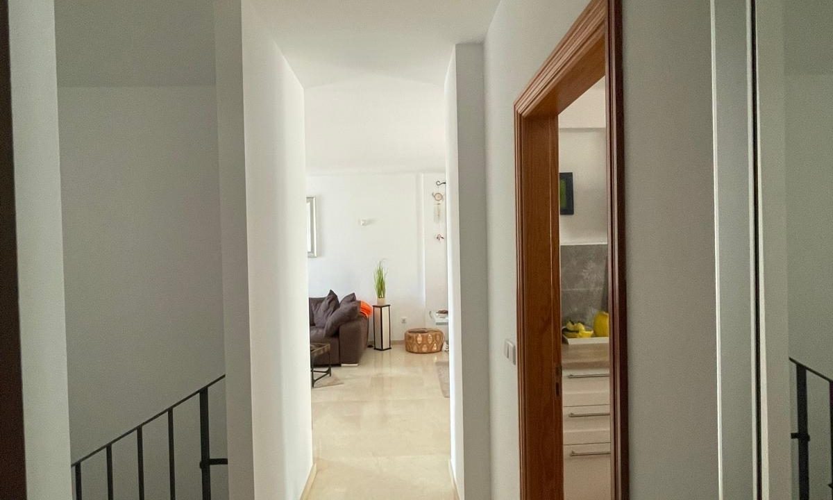 09c52796-42f2-44d2-9ef9-b6933f5823ce