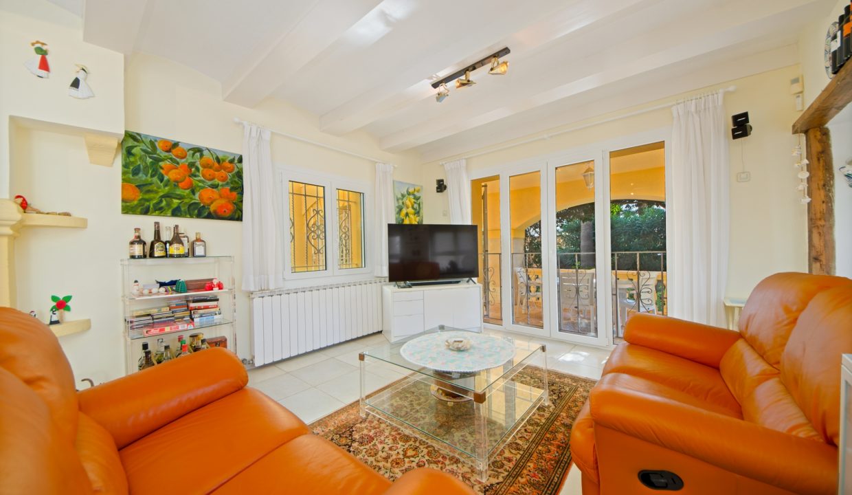 4e08e883-c739-4854-9763-01a117ac5a0b