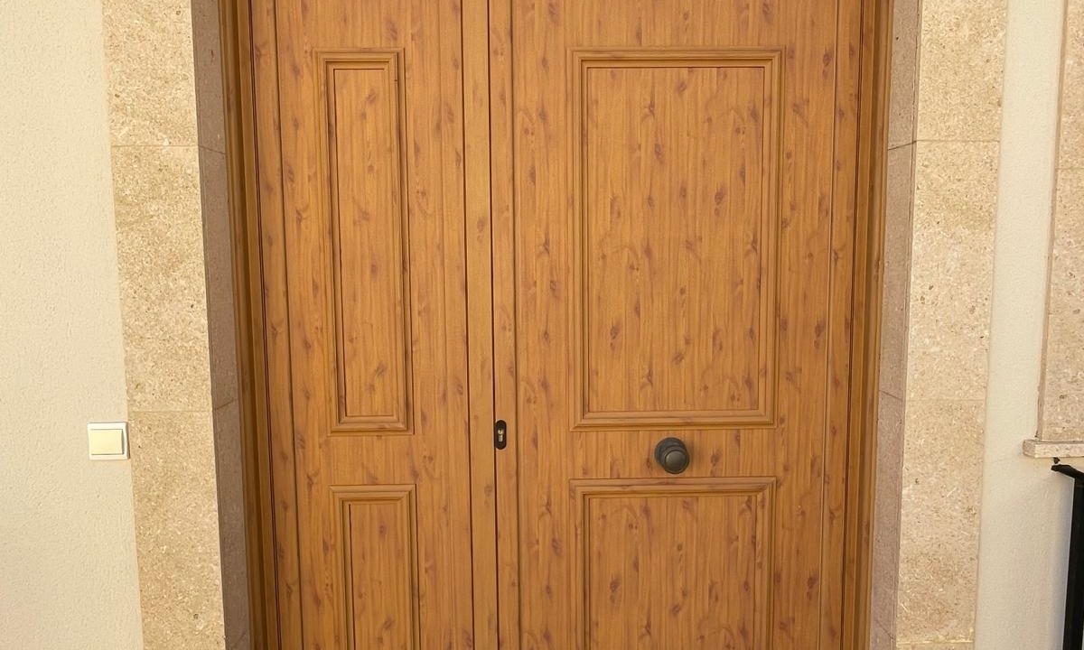 80ef3761-2d2e-455c-a048-13982a3f44fb