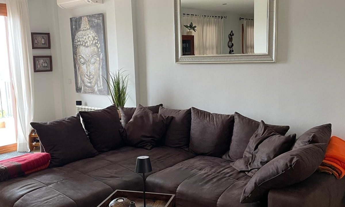 b9e33280-978d-476a-8ef2-1764221b194c