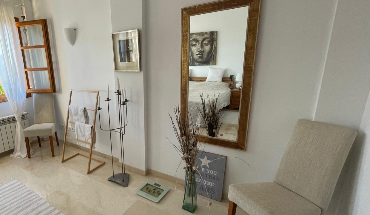 d5347460-718a-4c43-91ba-33c01a2e5240