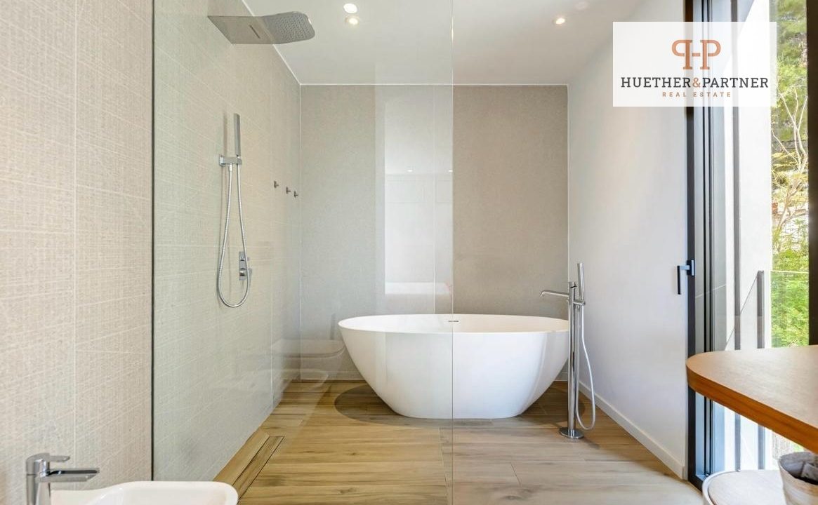 f63ebc43-3940-4381-82f3-da6f7f77e8d4