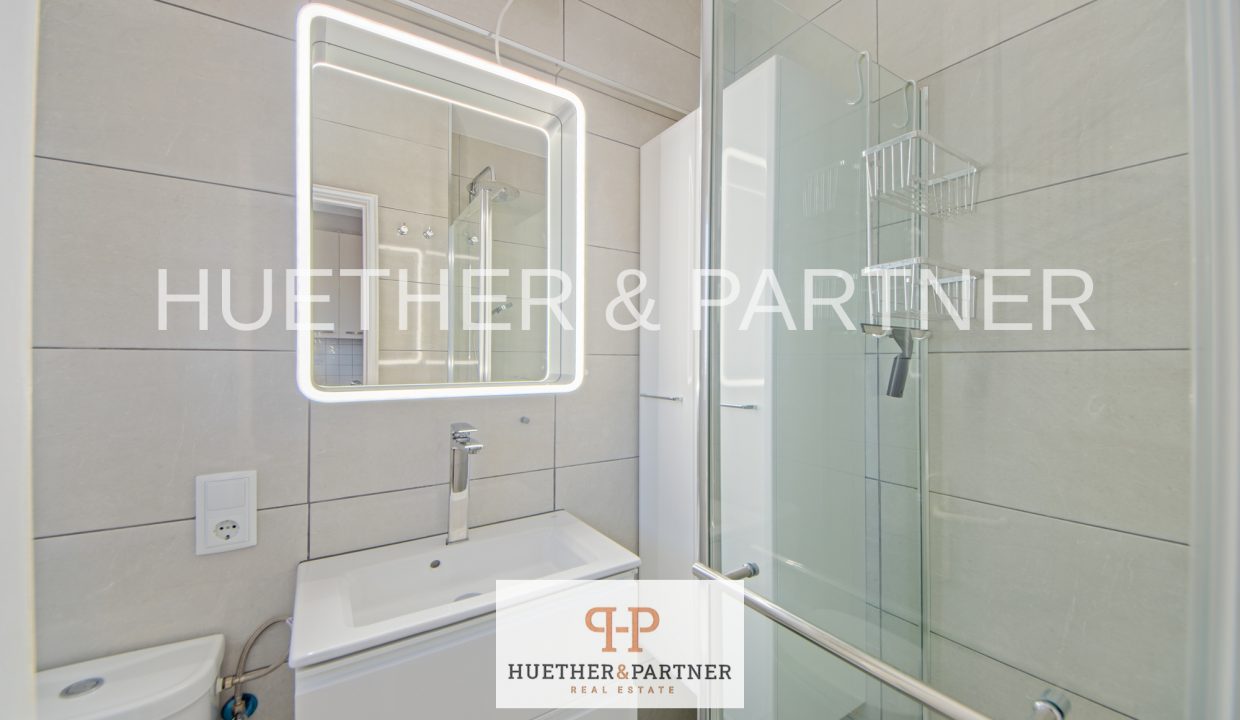 18b20060-afb5-49ec-a27d-eb8bad64d193